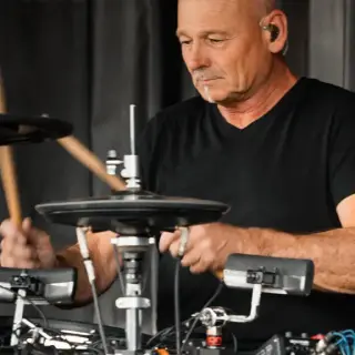 Butta bei de Fische Drummer Markus